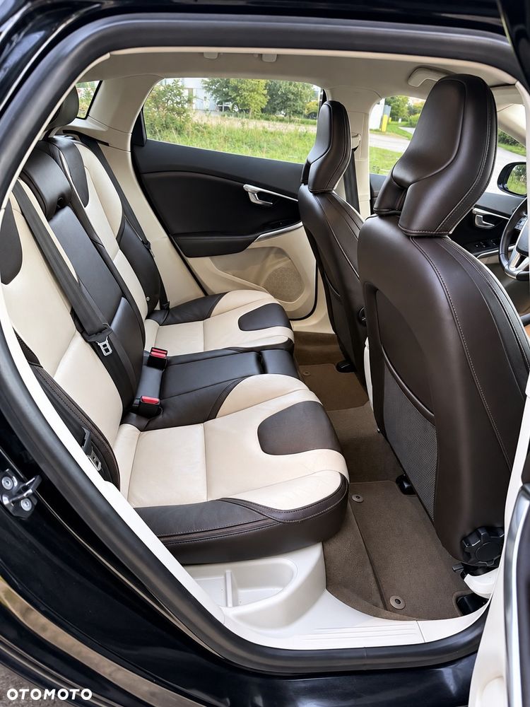 Volvo V40 D3 Summum - 18