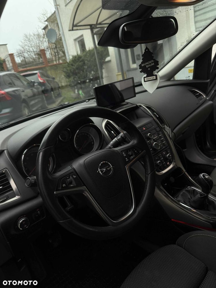 Opel Astra 1.4 T Cosmo S&S - 10