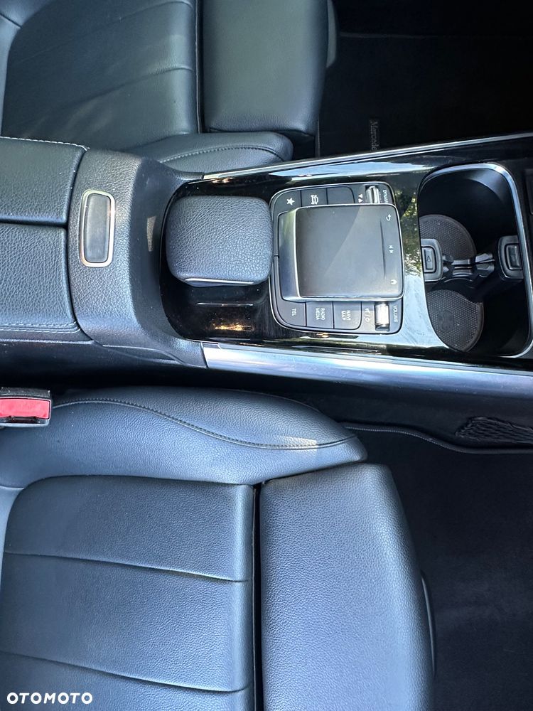 Mercedes-Benz GLA 250 4Matic 8G-DCT - 20