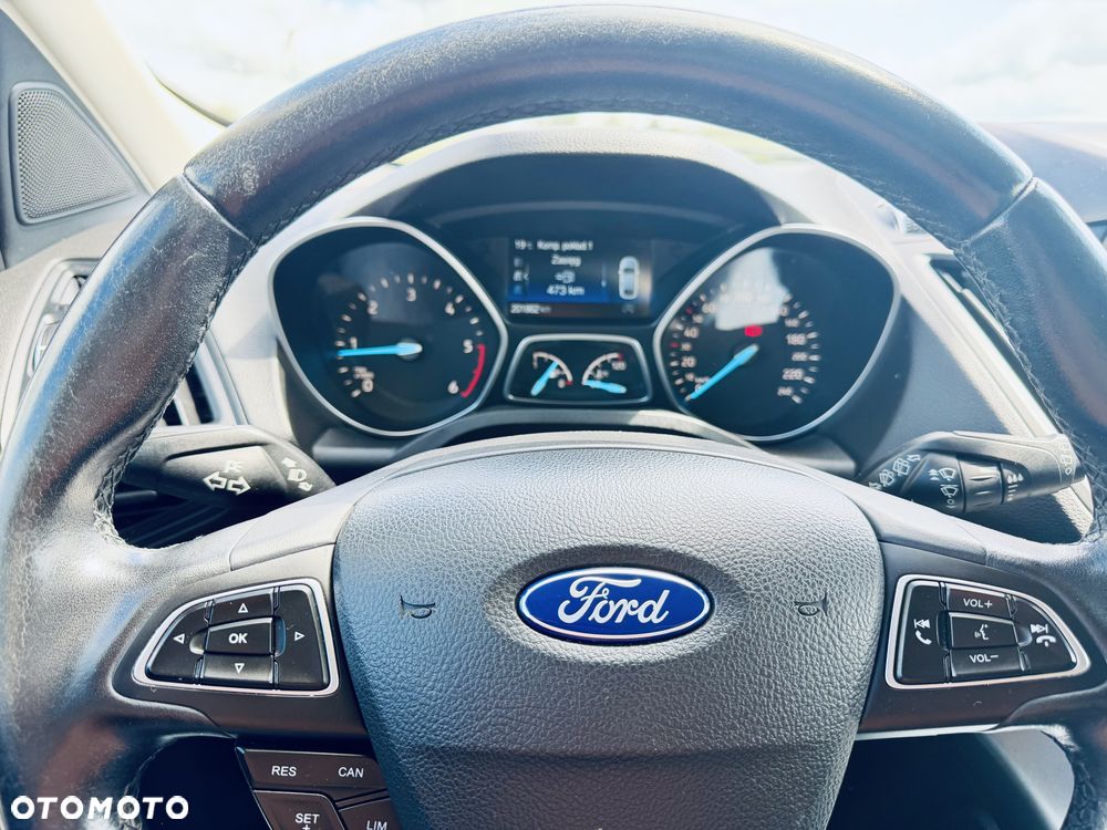 Ford Kuga - 9