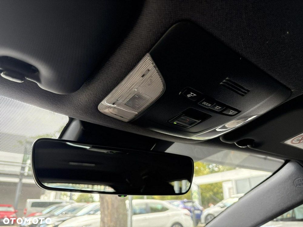 Toyota Corolla 1.8 Hybrid Comfort - 27
