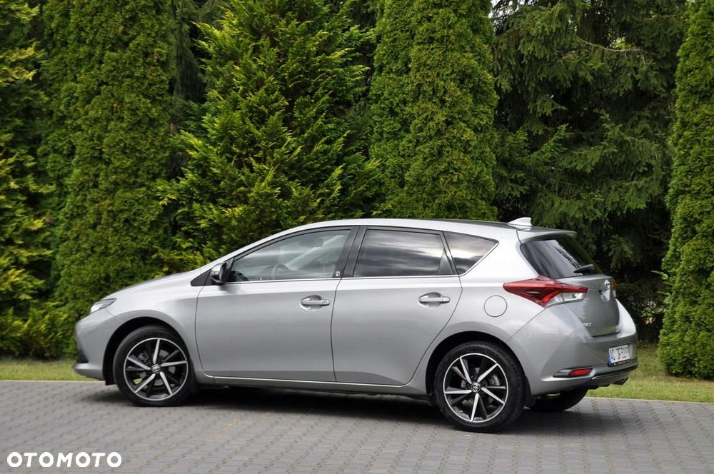 Toyota Auris - 13