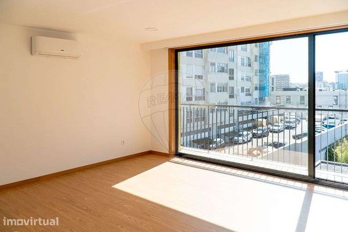 Apartamento T0 para arrendamento - Grande imagem: 2/13
