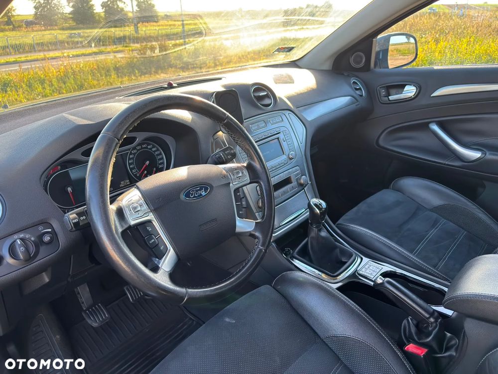 Ford Mondeo 2.0 Titanium - 17
