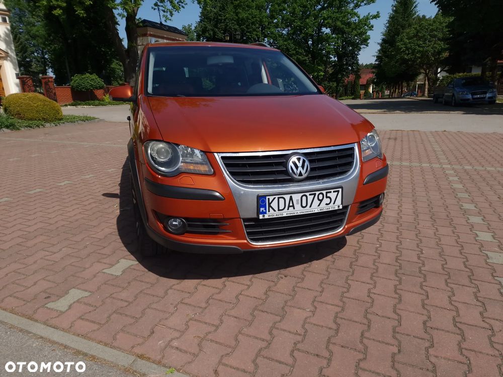 Volkswagen Touran 1.4 TSI Cross - 1