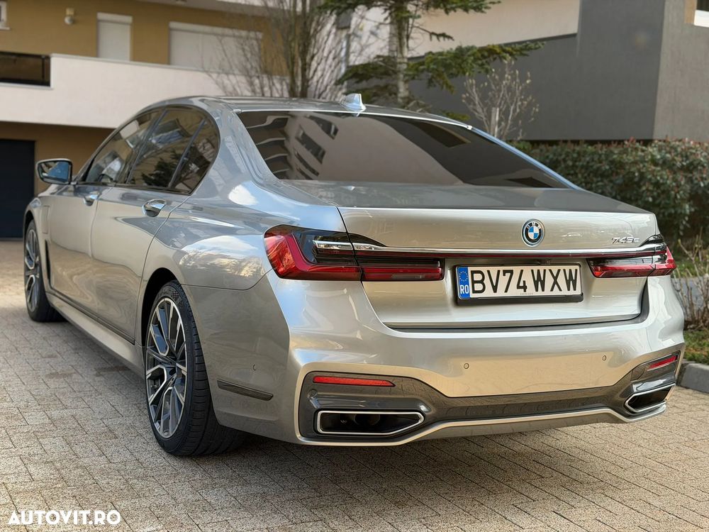 BMW Seria 7 745e - 5