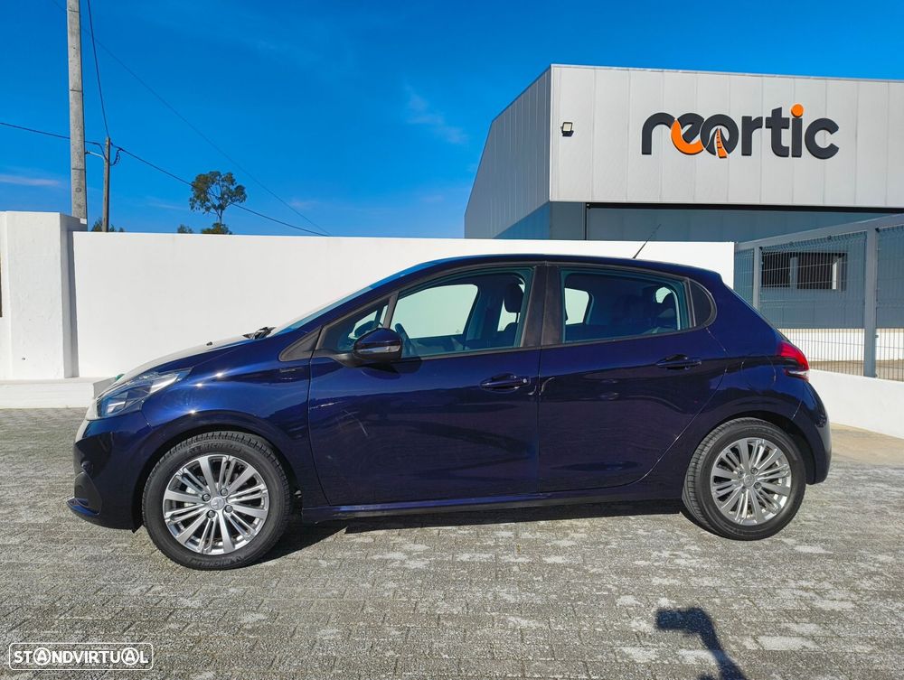 Peugeot 208 1.2 PureTech Signature - 2