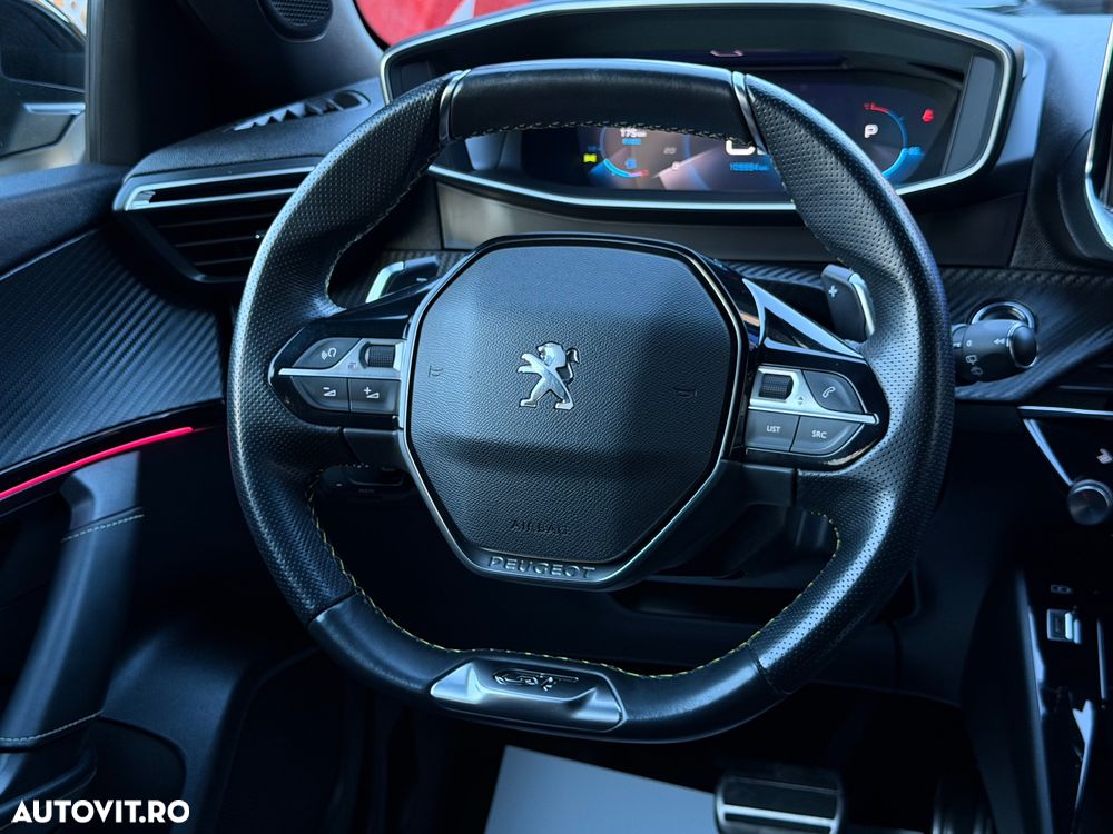 Peugeot 2008 1.2 L PureTech STT EAT8 GT Line - 12