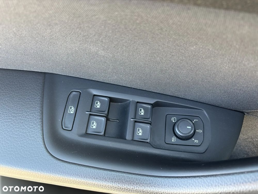 Volkswagen Passat 2.0 TDI EVO Business DSG - 22