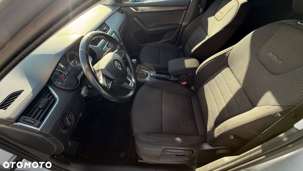 Skoda Octavia 1.8 TSI L&K DSG - 10