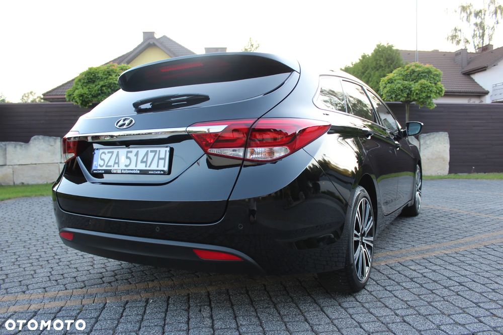 Hyundai i40 Kombi 1.7 CRDi DCT Premium - 13