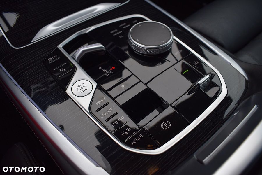 BMW X7 xDrive40d mHEV Individual Edition sport - 24