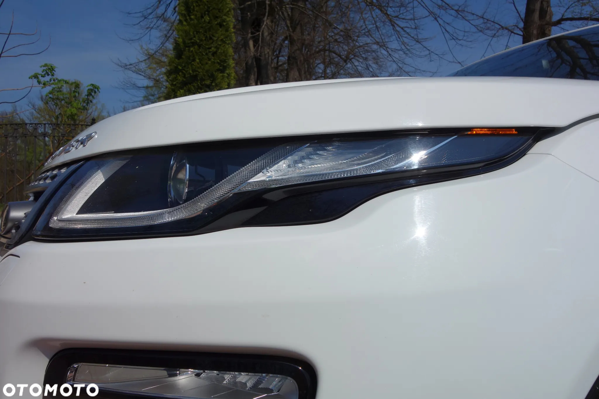 Land Rover Range Rover Evoque - 36