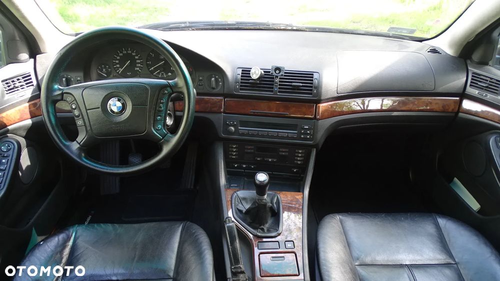 BMW Seria 5 - 11