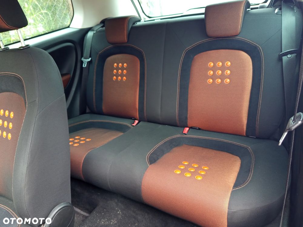 Fiat Grande Punto - 11