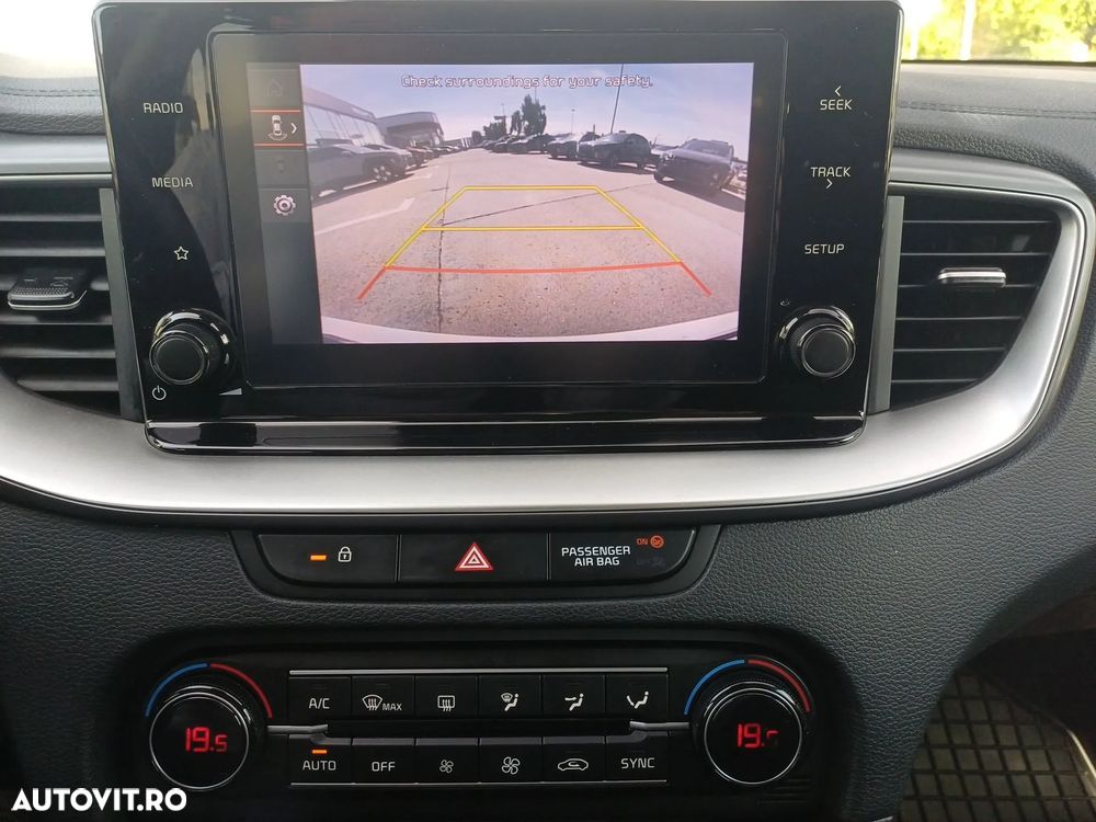 Kia Ceed 1.5 T-GDI 6MT Best - 17