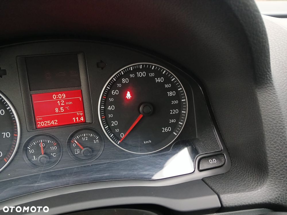 Volkswagen Golf - 33