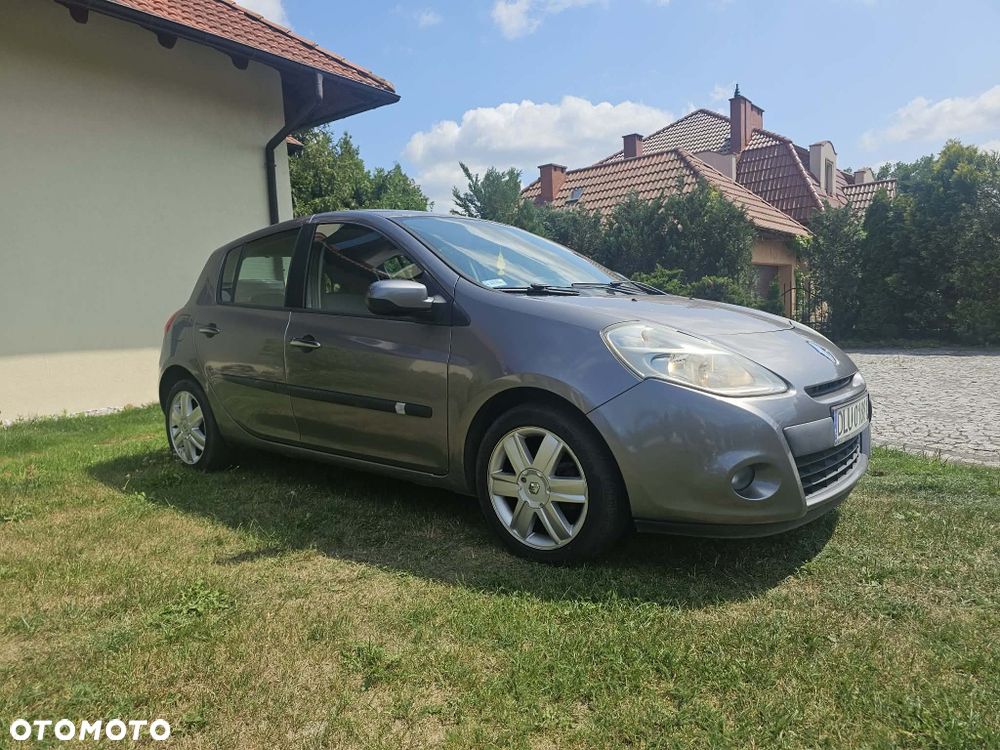 Renault Clio - 2