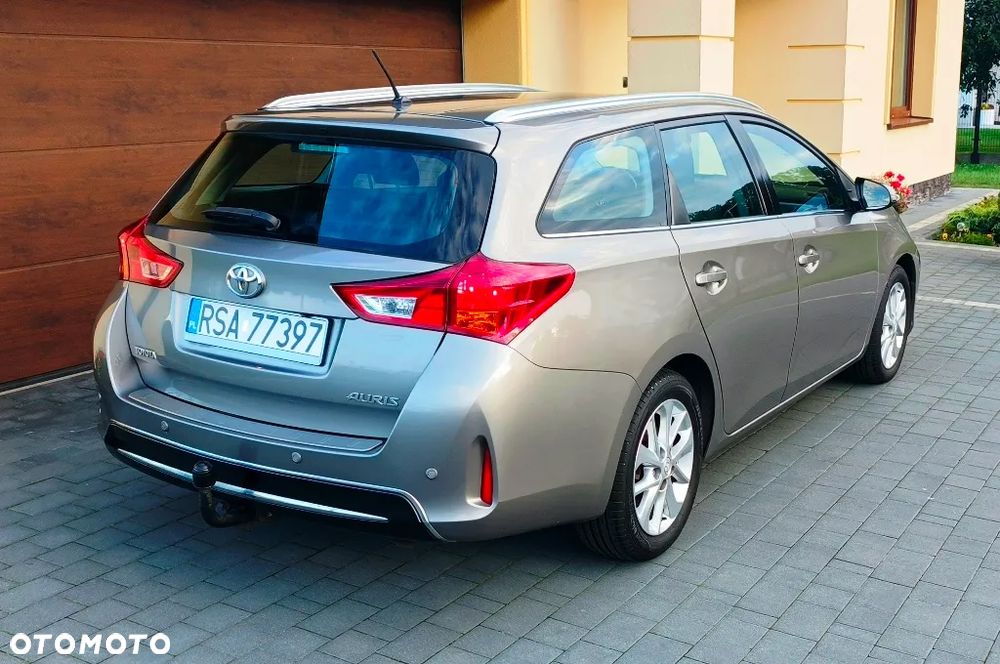Toyota Auris 2.0 D-4D Life Plus - 10