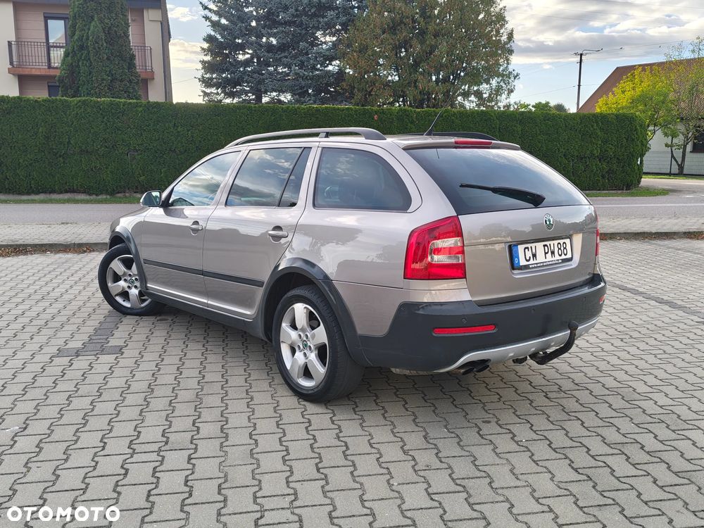 Skoda Octavia 2.0 TDI DPF Scout 4x4 - 16