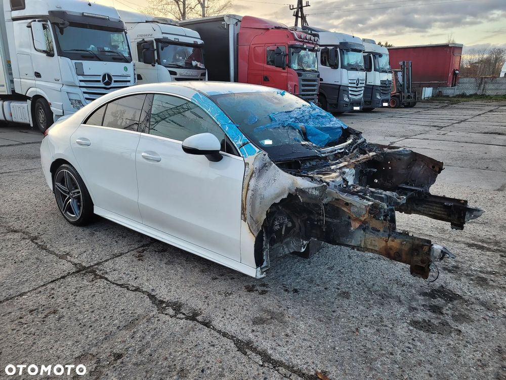 Mercedes-Benz CLA - 13