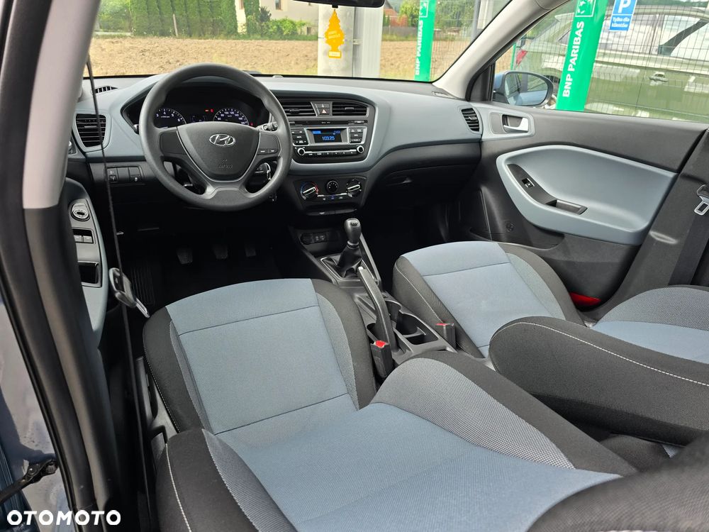 Hyundai i20 - 13