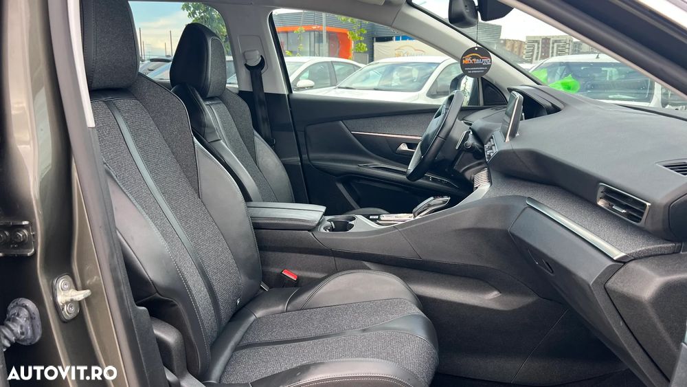 Peugeot 3008 PureTech 130 Stop & Start GPF EAT8 Allure - 9