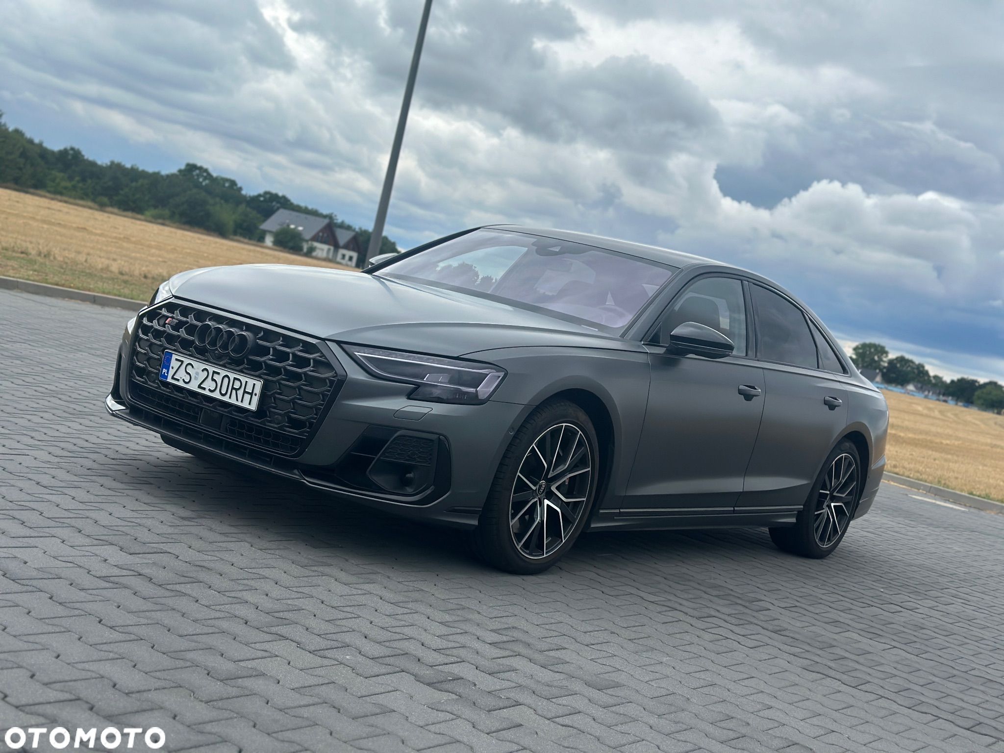 Audi S8 - 1