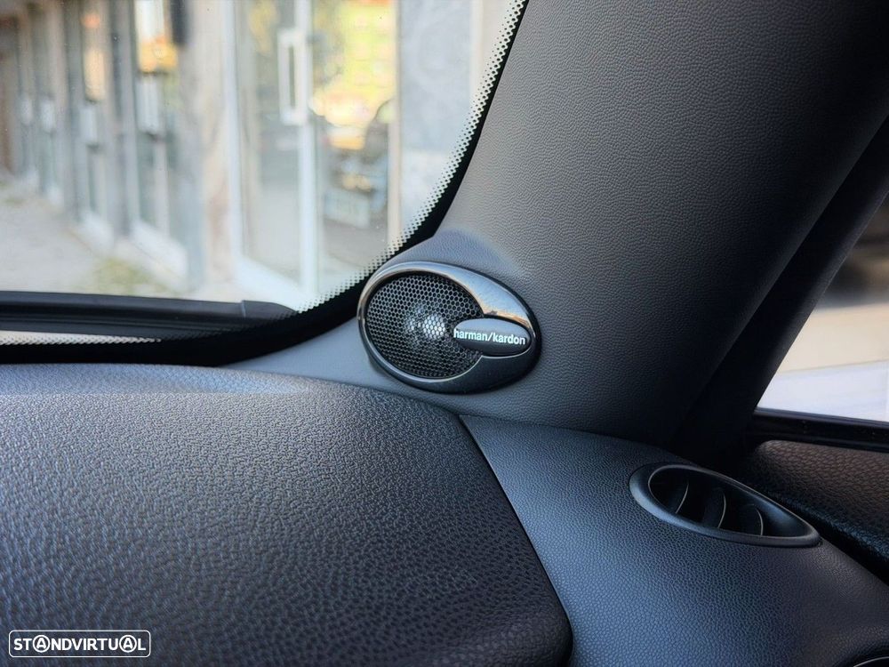 MINI 3 Portas John Cooper Works - 26