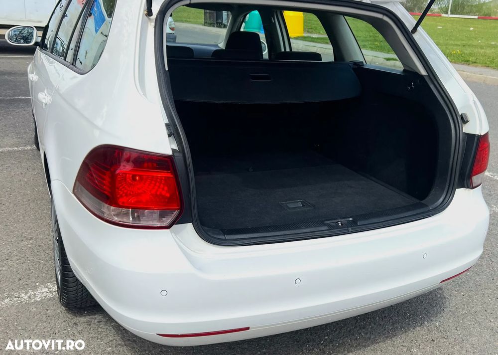Volkswagen Golf - 11