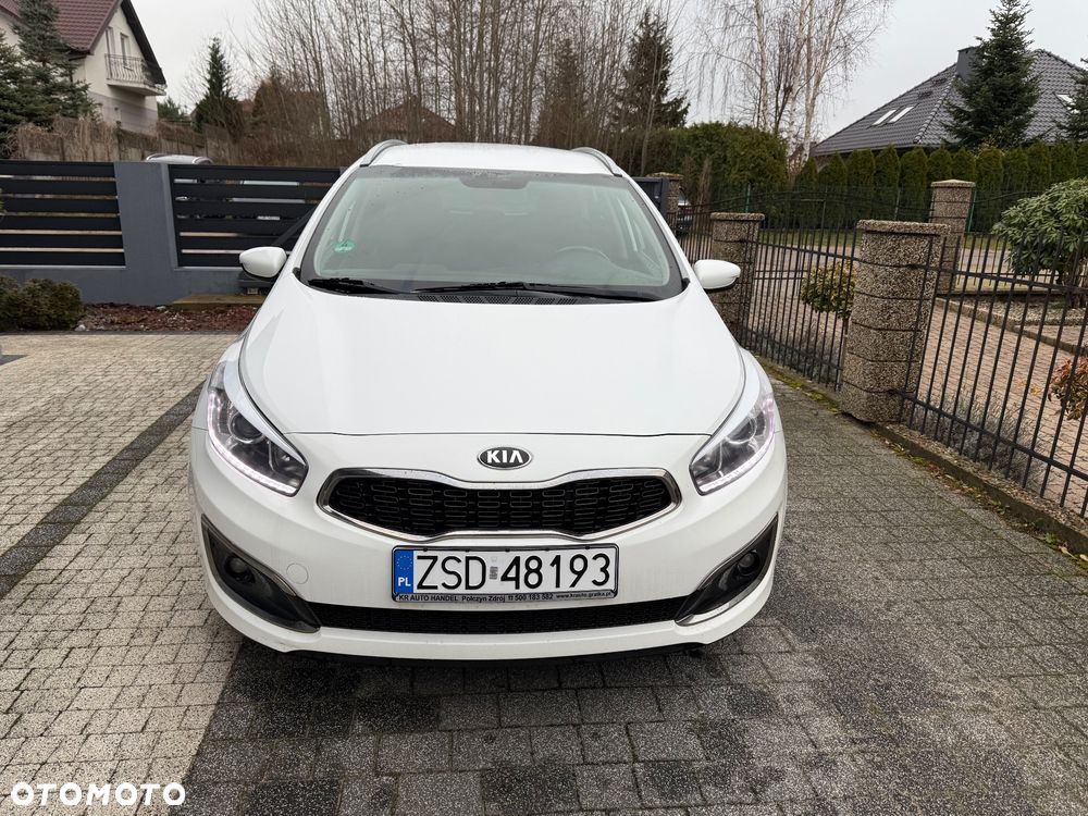 Kia Ceed 1.6 CRDi 136 ISG GT Line - 26