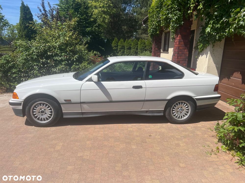 BMW Seria 3 318is - 2
