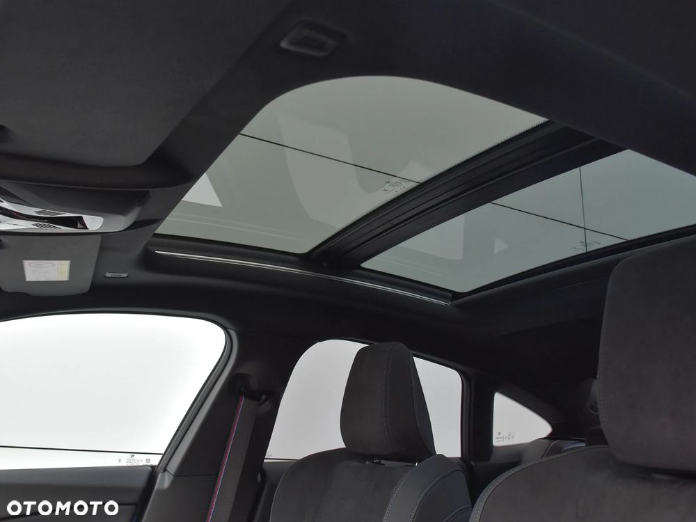 BMW Seria 2 220i - 22