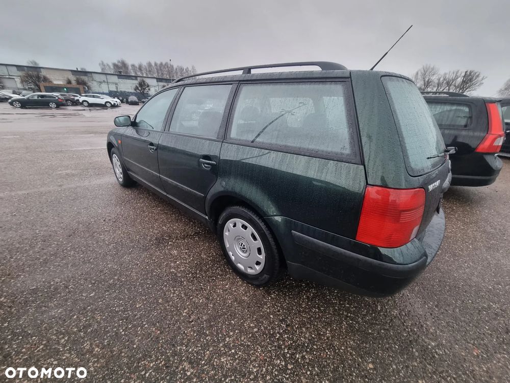 Volkswagen Passat 1.9 TDI Comfortline - 2