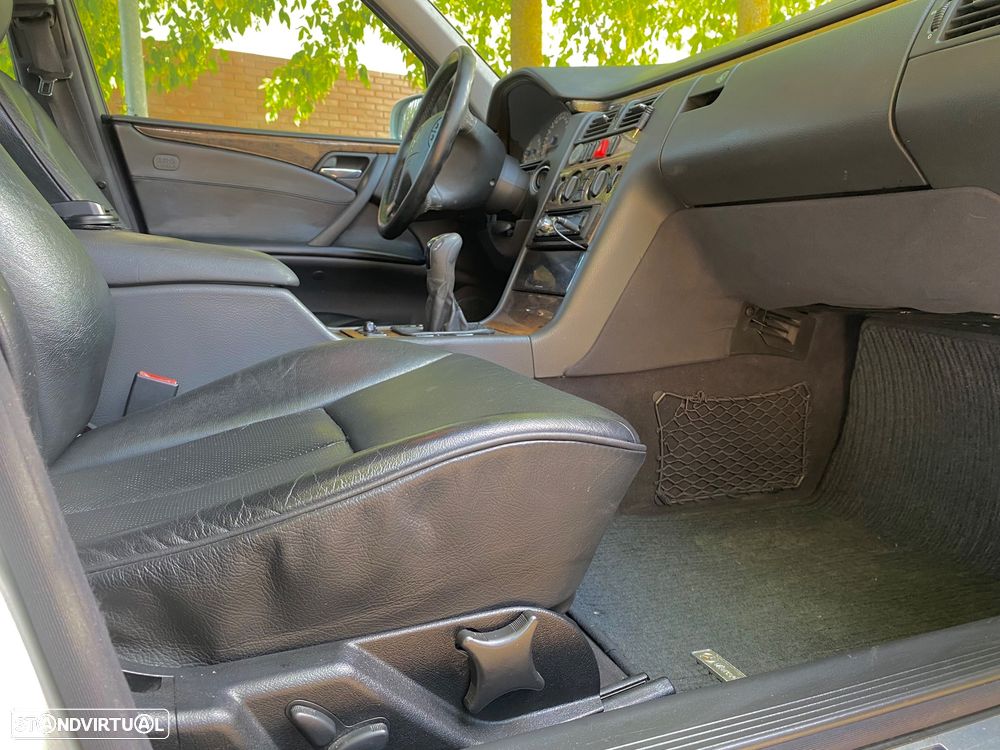 Mercedes-Benz E 240 - 8