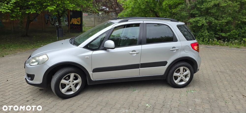 Suzuki SX4 1.6 GS/Premium - 4