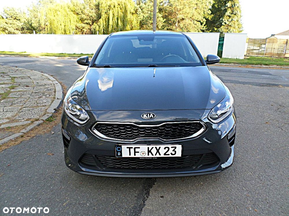 Kia Ceed - 27