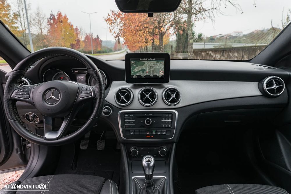 Mercedes-Benz CLA 200 Shooting Brake d Urban - 16