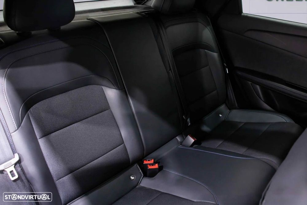 MG MG4 64 kWh Luxury - 10