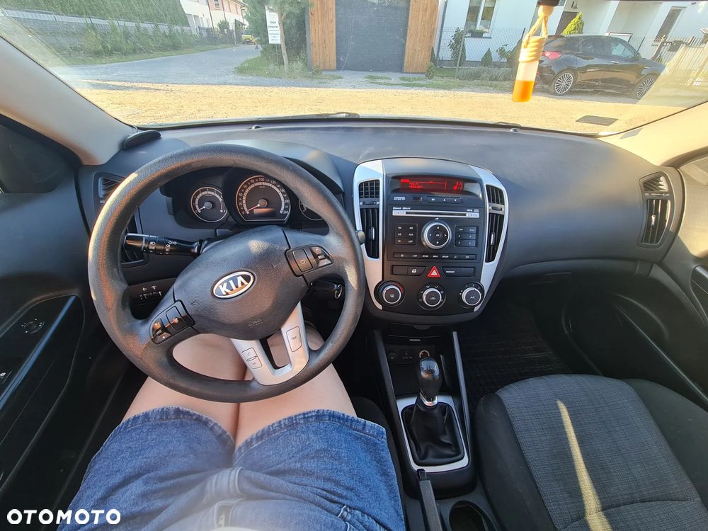 Kia Ceed 1.4 Comfort - 13
