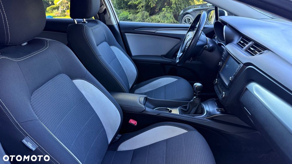 Toyota Avensis Touring Sports 1.8 Edition S+ - 36
