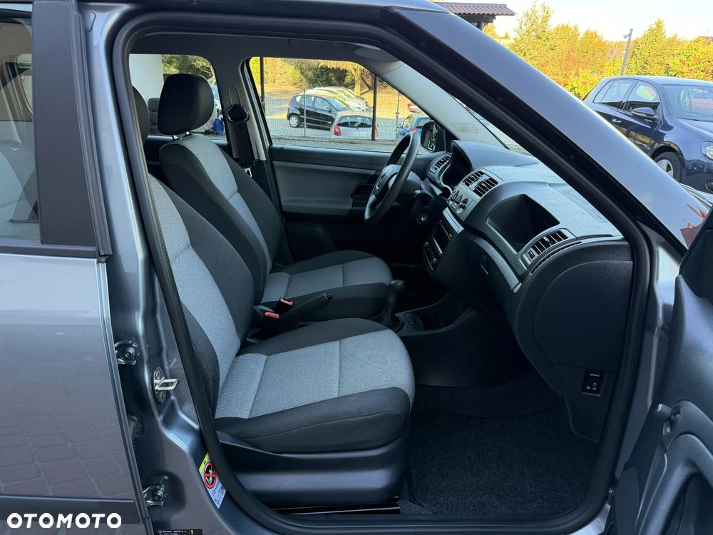 Skoda Fabia 1.2 HTP Ambiente - 30