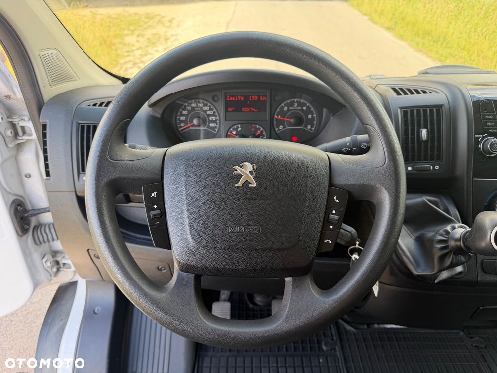 Peugeot Boxer Brygadówka L3H2 7 osób - 34