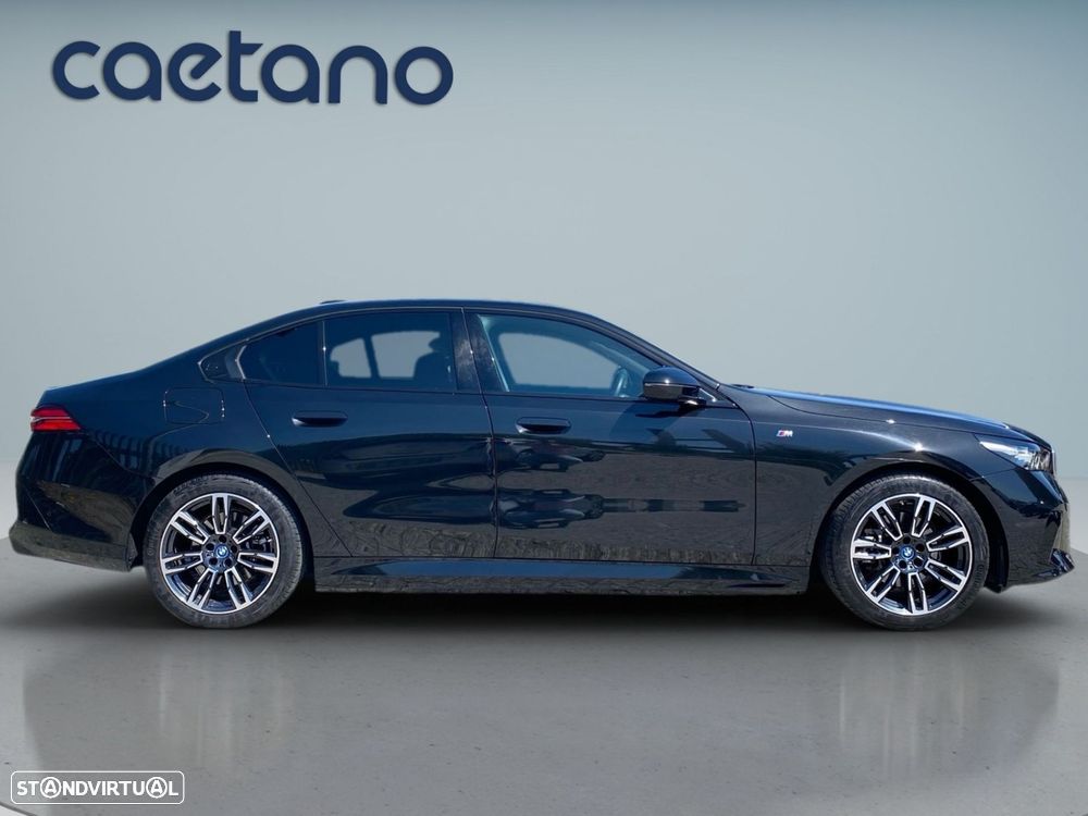 BMW 530 e Pack Desportivo M - 27