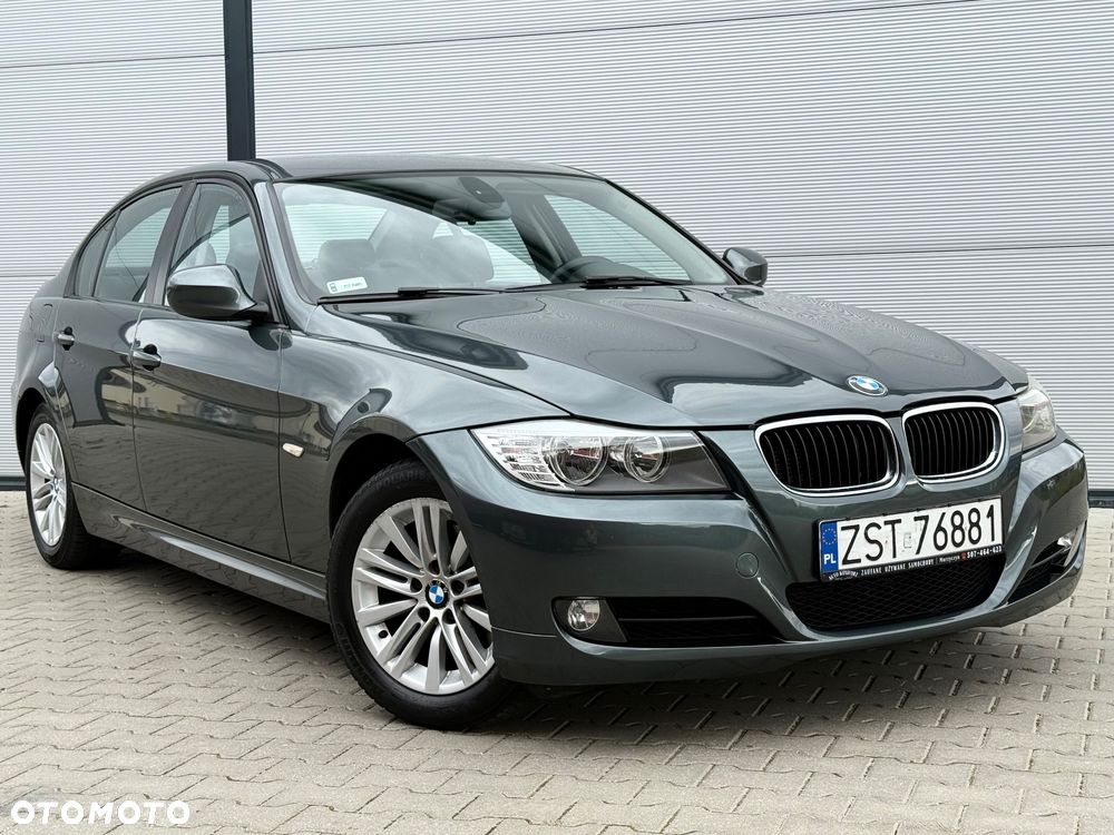 BMW Seria 3 320i Edition Sport - 10