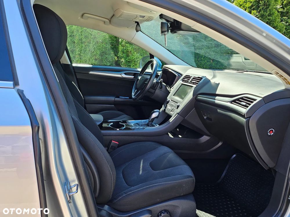 Ford Mondeo 2.0 EcoBlue Titanium - 23