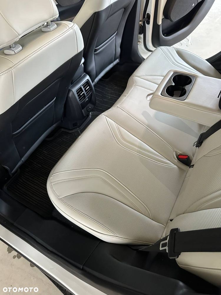 Ford Mustang Mach-E AWD PREMIUM - 14