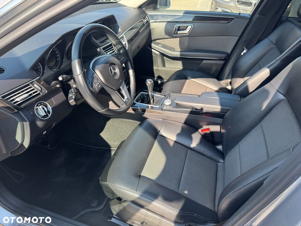 Mercedes-Benz Klasa E 200 CGI BlueEffICIENCY Avantgarde - 6