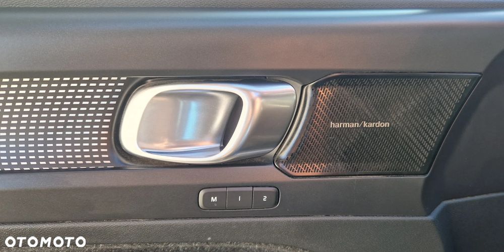 Volvo XC 40 D4 AWD Geartronic R-Design - 14