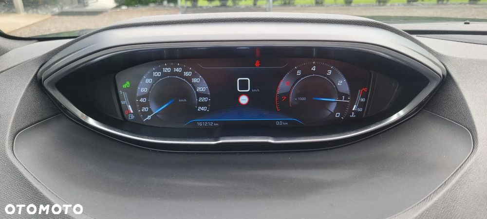 Peugeot 3008 - 10